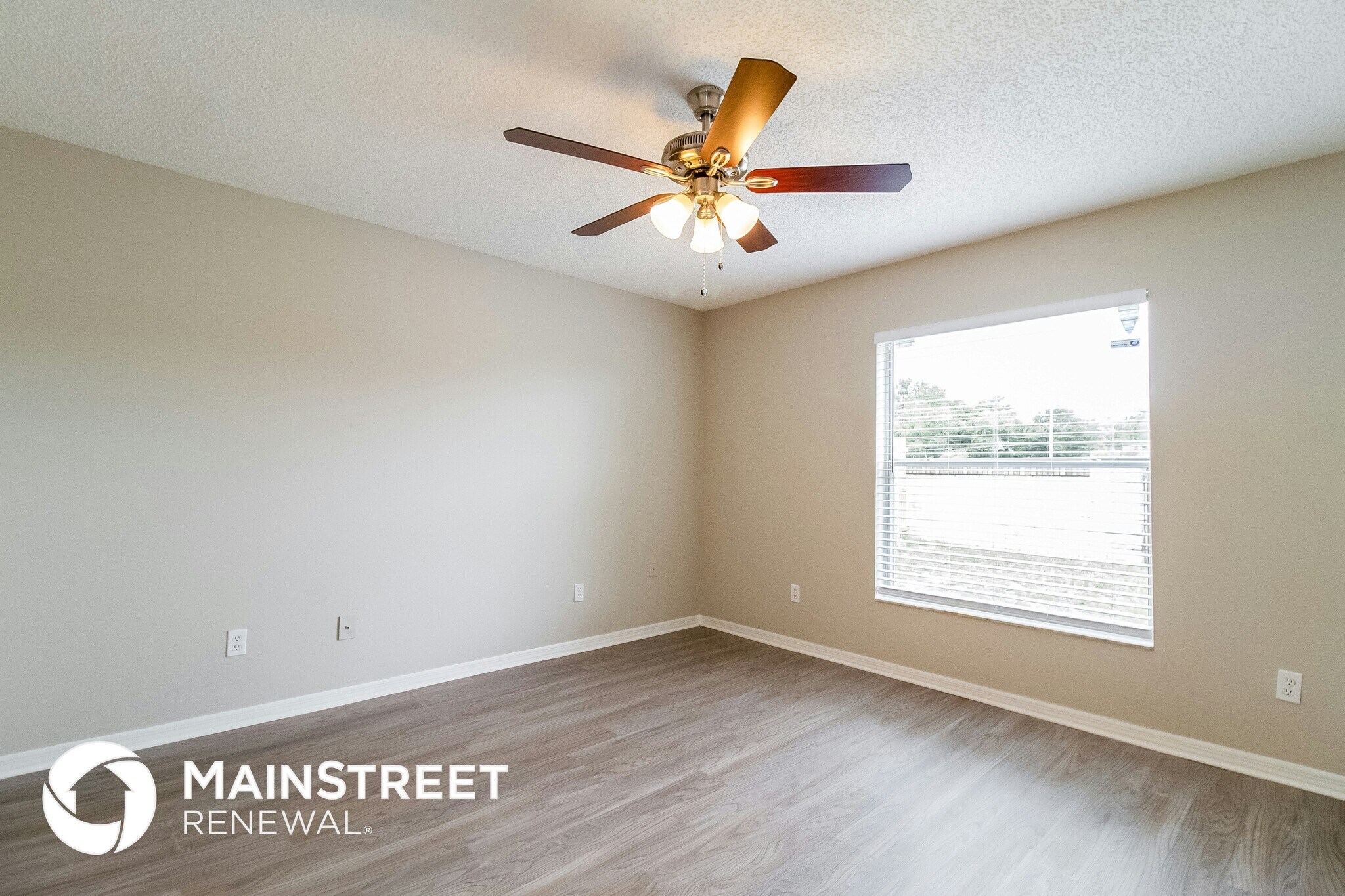 Building Photo - 2826 Delcrest Ct