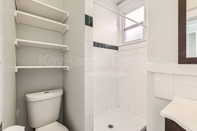 Building Photo - 4351 Umatilla St