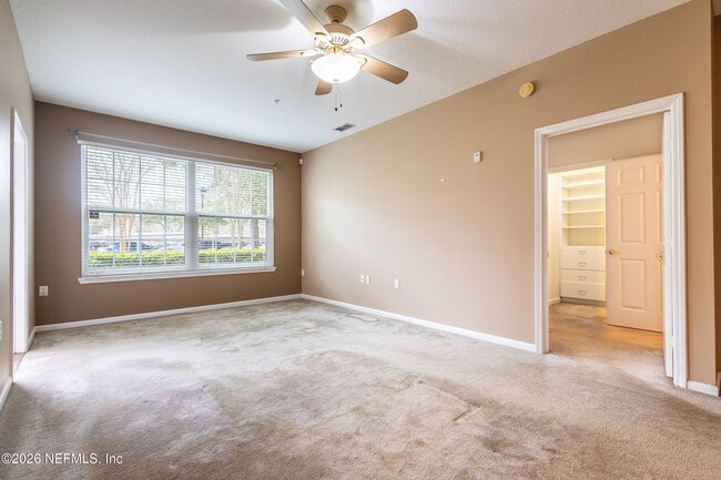 Building Photo - 7990 Baymeadows Cir E