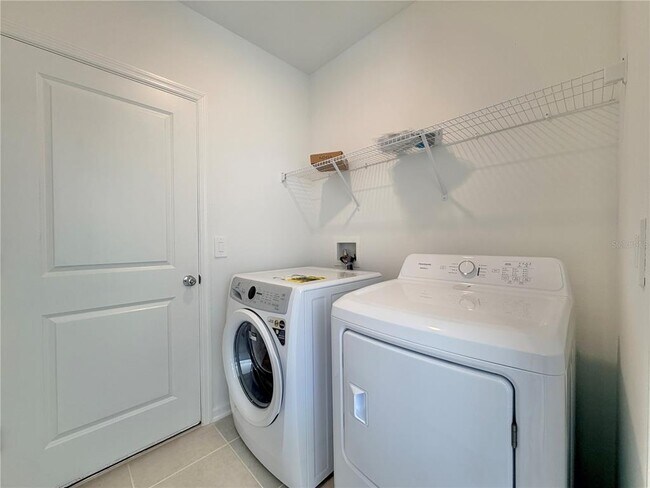 Building Photo - 3670 Hardman Dr