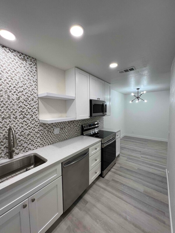 Building Photo - 2812 N Auburn Cir