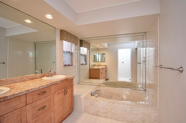 Building Photo - 6805 Allegre Ct