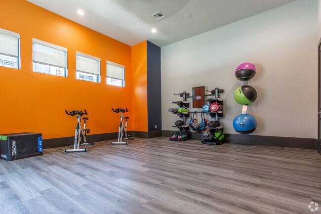 Building Photo - 1st Month FREE – Limited-Time Leasing Spec...