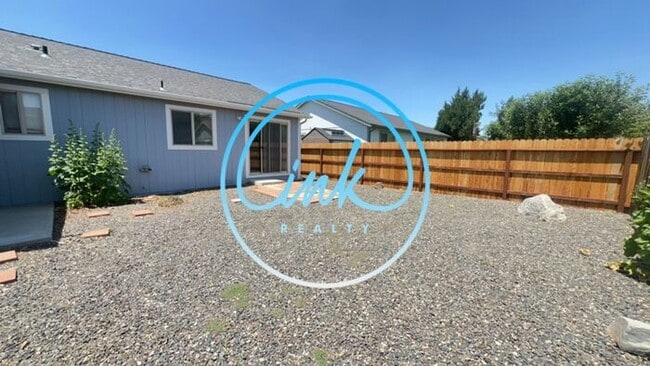 Building Photo - Single Family Home for Rent in Carson City...