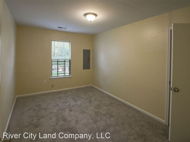 Building Photo - 3015 Frayser-Raleigh Rd