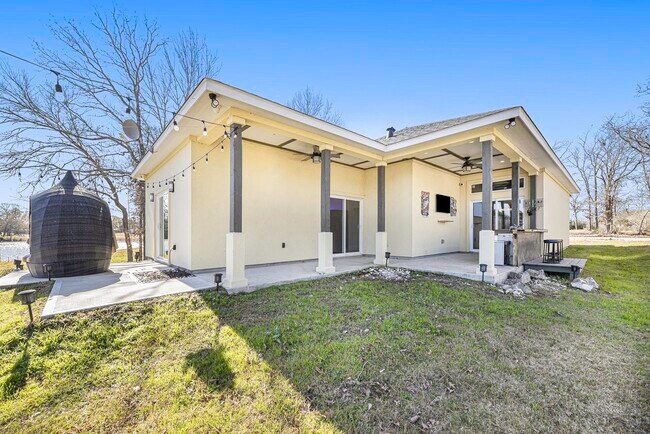 Building Photo - 475 Pinnacle