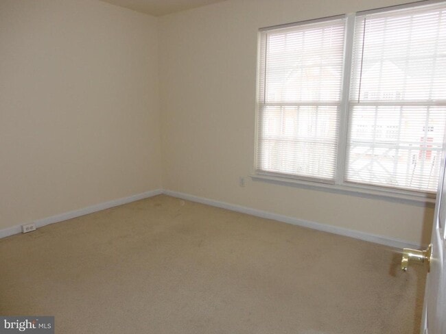 Building Photo - 24656 Kings Canyon Square