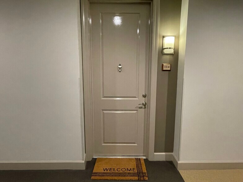 Arriving at Unit 114 - 145 Pier View St