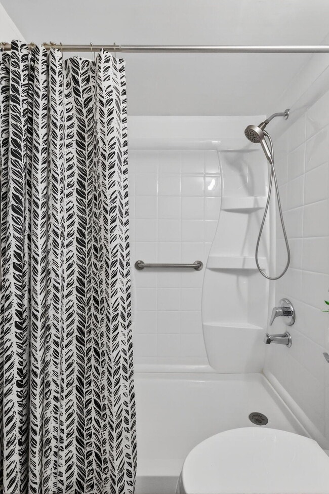 Building Photo - 378 Sheffield P