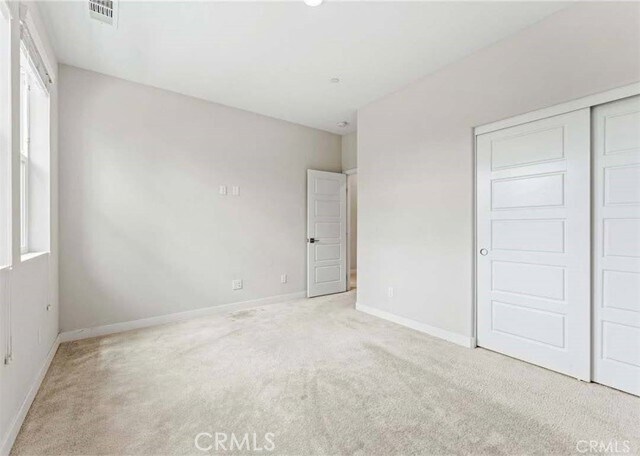 Building Photo - 352 Chorus