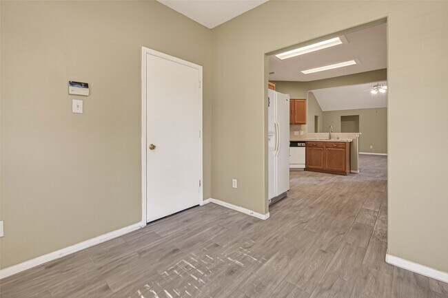 Building Photo - 19434 Brook Village Rd