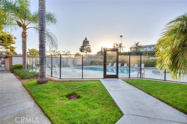 Building Photo - 901 Golden Springs Dr