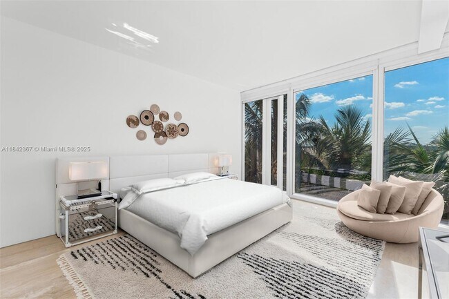 Building Photo - 9001 Collins Ave