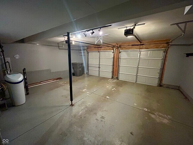 Building Photo - 3078 Armory Dr