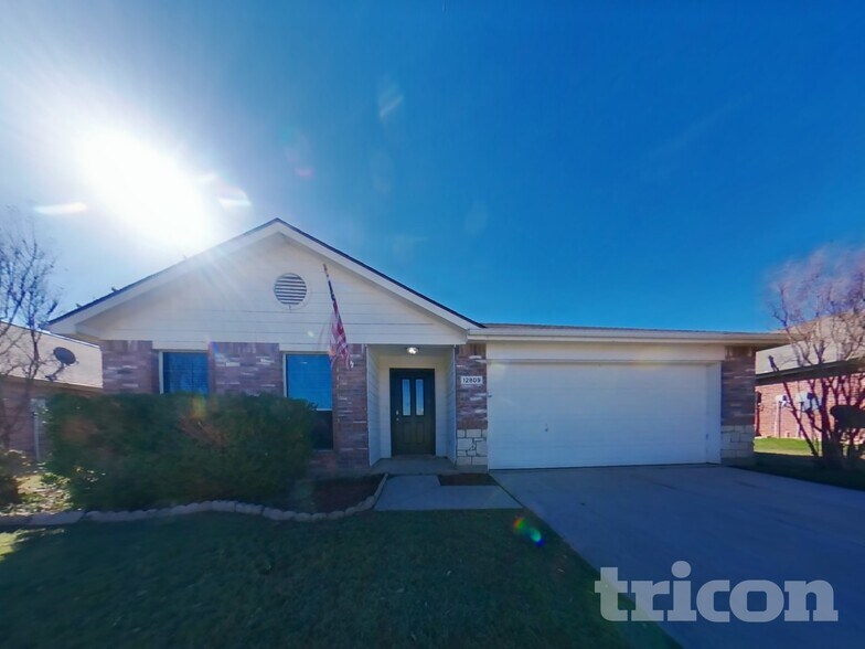 Building Photo - 12809 Carpenter Ln