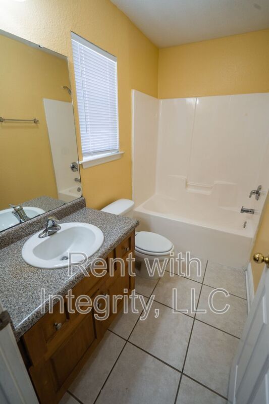 Building Photo - 3314 Sawtooth Dr
