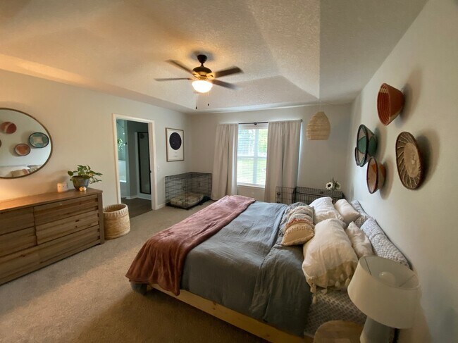 Building Photo - 6486 Surfside Cove