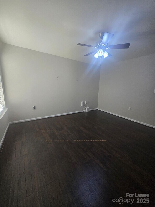Building Photo - 756 Nannyberry Ln