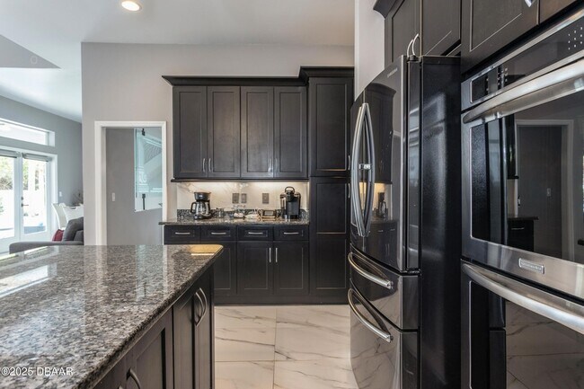 Building Photo - 3548 John Anderson Dr