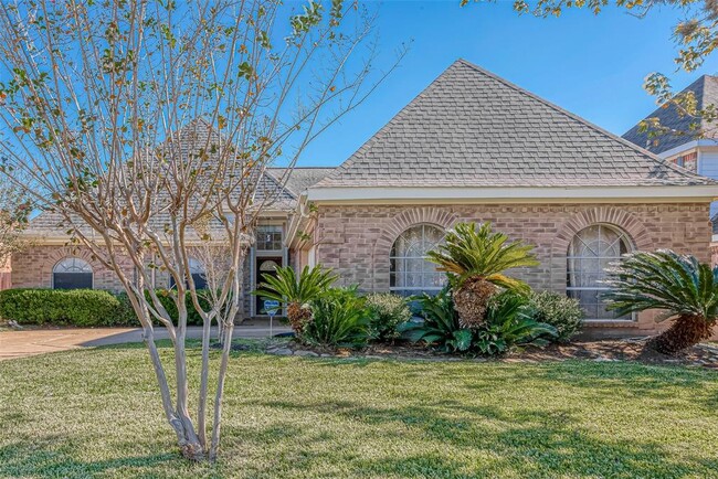 Building Photo - 2919 Pepperwood Dr