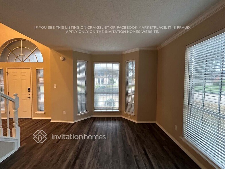 Building Photo - 825 Claire View Dr