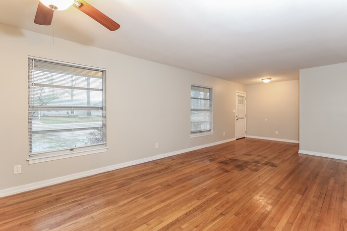 Building Photo - 5544 Wayneland Dr