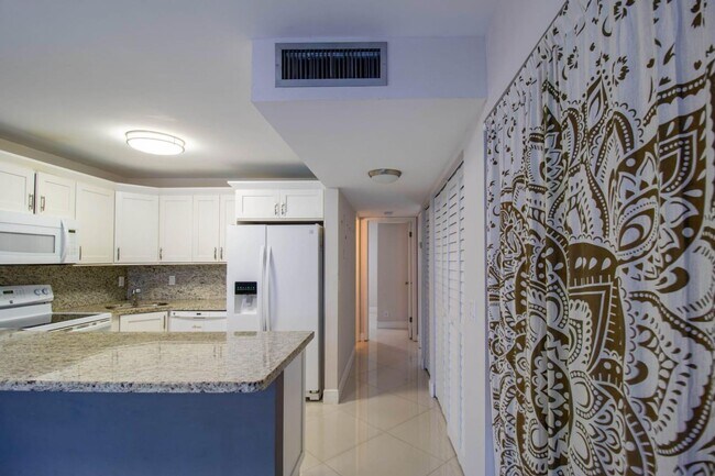 Building Photo - 2358 NW 37th Ave