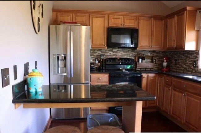 Building Photo - Gorgeous Bellevue Property with 3 bedrooms Coming Soon!!!!!