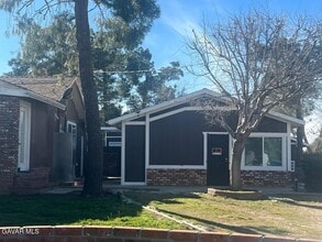 Building Photo - 43119 7th St E