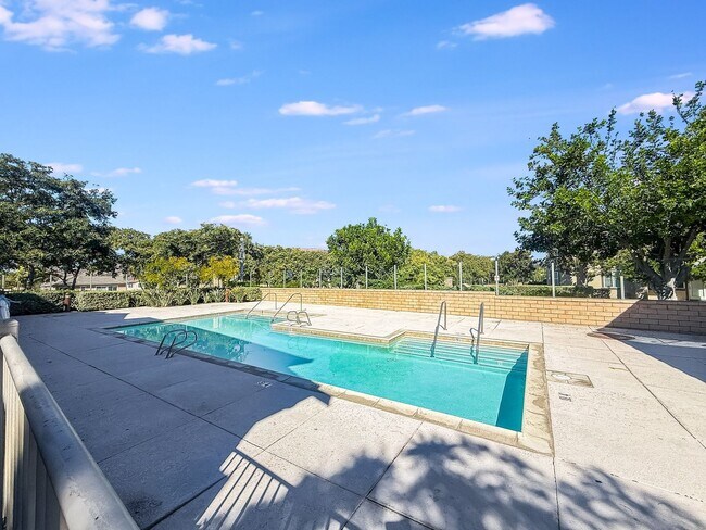 Building Photo - Great 1B/1.5BA Townhome in 4S Ranch