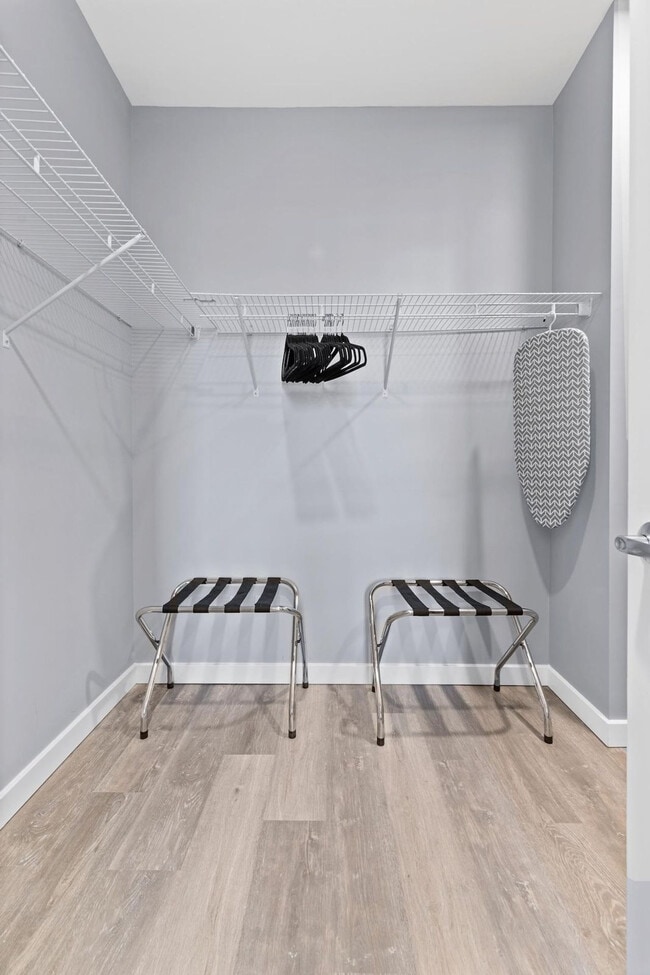 Building Photo - 95 Broadway-SI ID1240391P