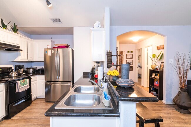 Building Photo - 28830 Bosque River Ct