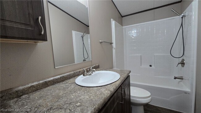 Building Photo - 20 Crawford Dr