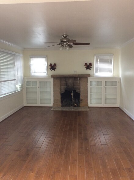 Living room with fireplace - 17 Ocean View Ave
