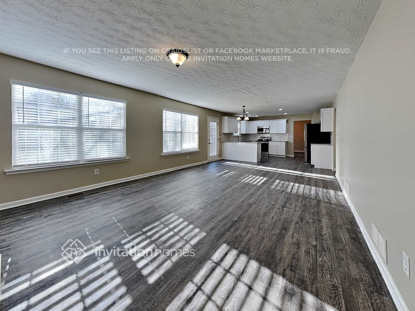 Building Photo - 835 Roxfield Ct NE