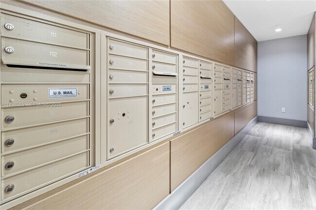 Building Photo - 5300 Paseo Blvd