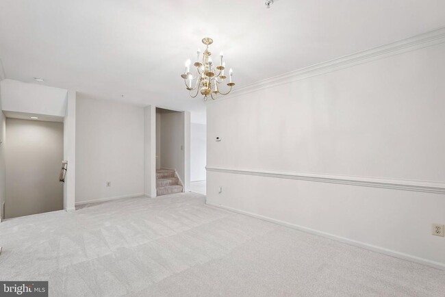 Building Photo - 15831 Glacier Ct
