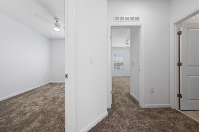 Building Photo - 2477 Skyline Lp