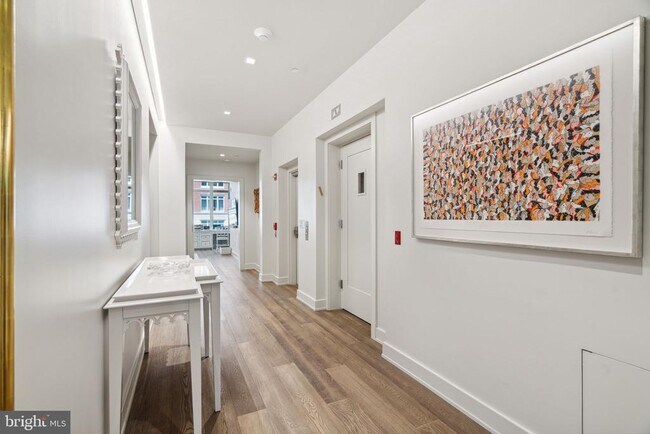 Building Photo - 130 18TH St