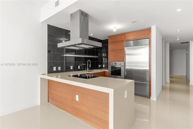 Building Photo - 1100 Biscayne Blvd