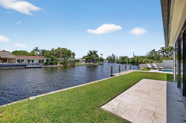 Building Photo - 2157 Coral Gardens Dr