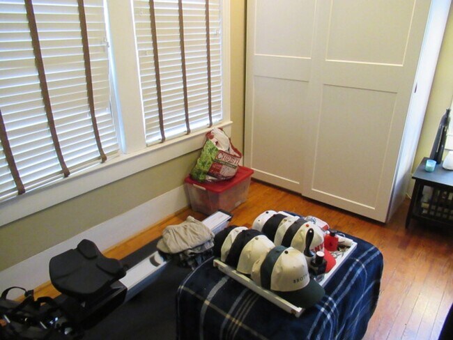 Building Photo - 416 W Montgomery St