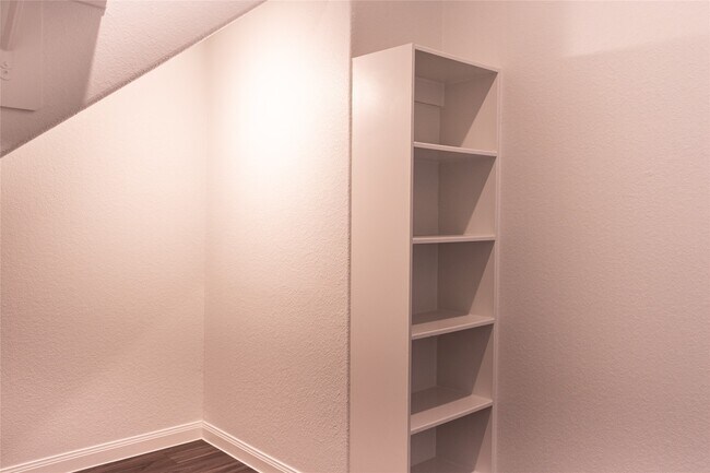 Building Photo - 15607 Buffalo Mdw Ct