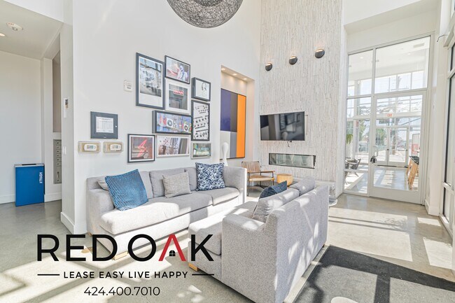 Building Photo - 11405 Chandler Blvd