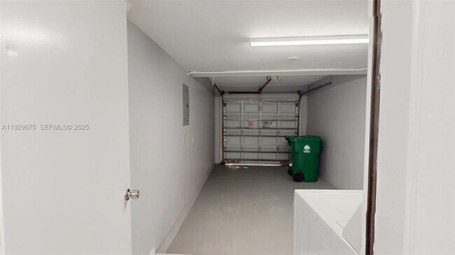 Building Photo - 5100 SW 121st Ave