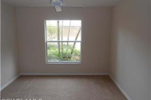 Building Photo - 273 Robin Hood Cir