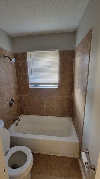 Building Photo - 5203 Black Diamond Cove