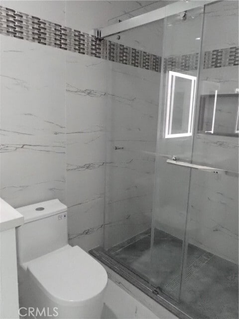 Building Photo - 5678 Oak Pl