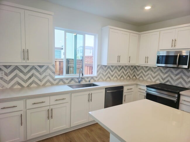 Building Photo - 3275 Workman Ave