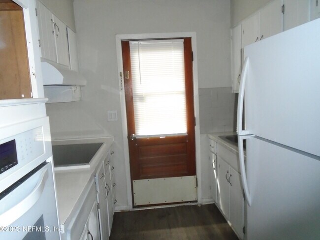Building Photo - 1404 Morgana Rd